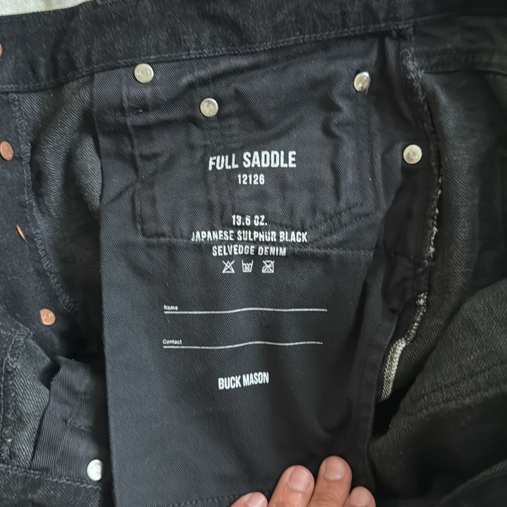 Buck Mason JAPANESE LOOMSTATE SELVEDGE FULL SADDLE JEAN in Black - Picture 6 of 11